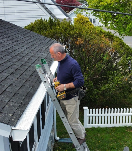 Gutter-Cleaning-in-Yonkers-NY